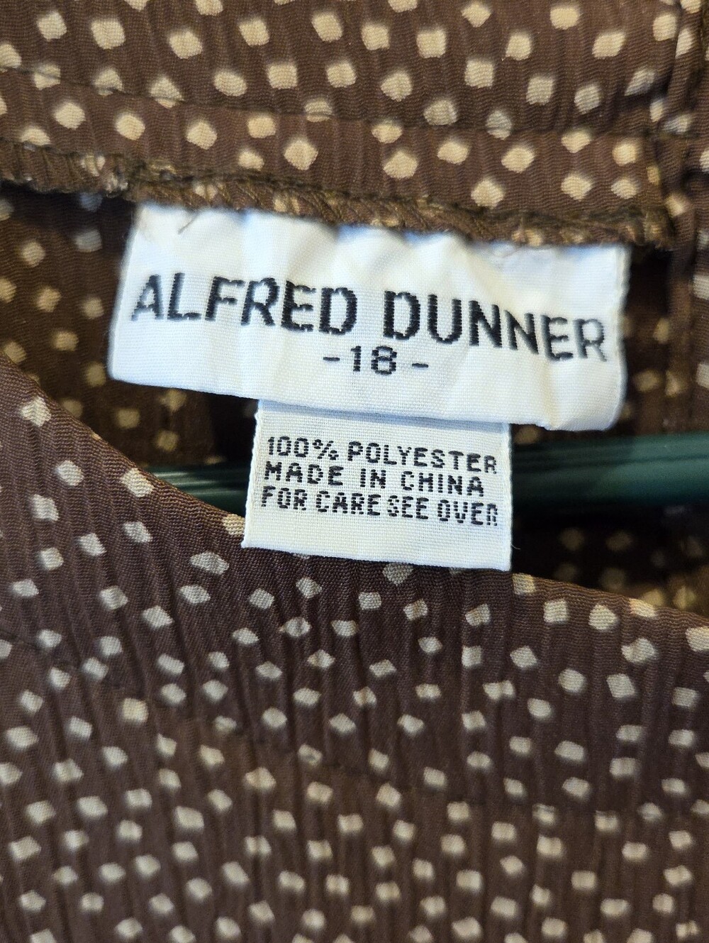 NWT Alfred Dunner Brown Polka Dot Short Sleeve Blouse - Size 18 - Picture 3 of 11